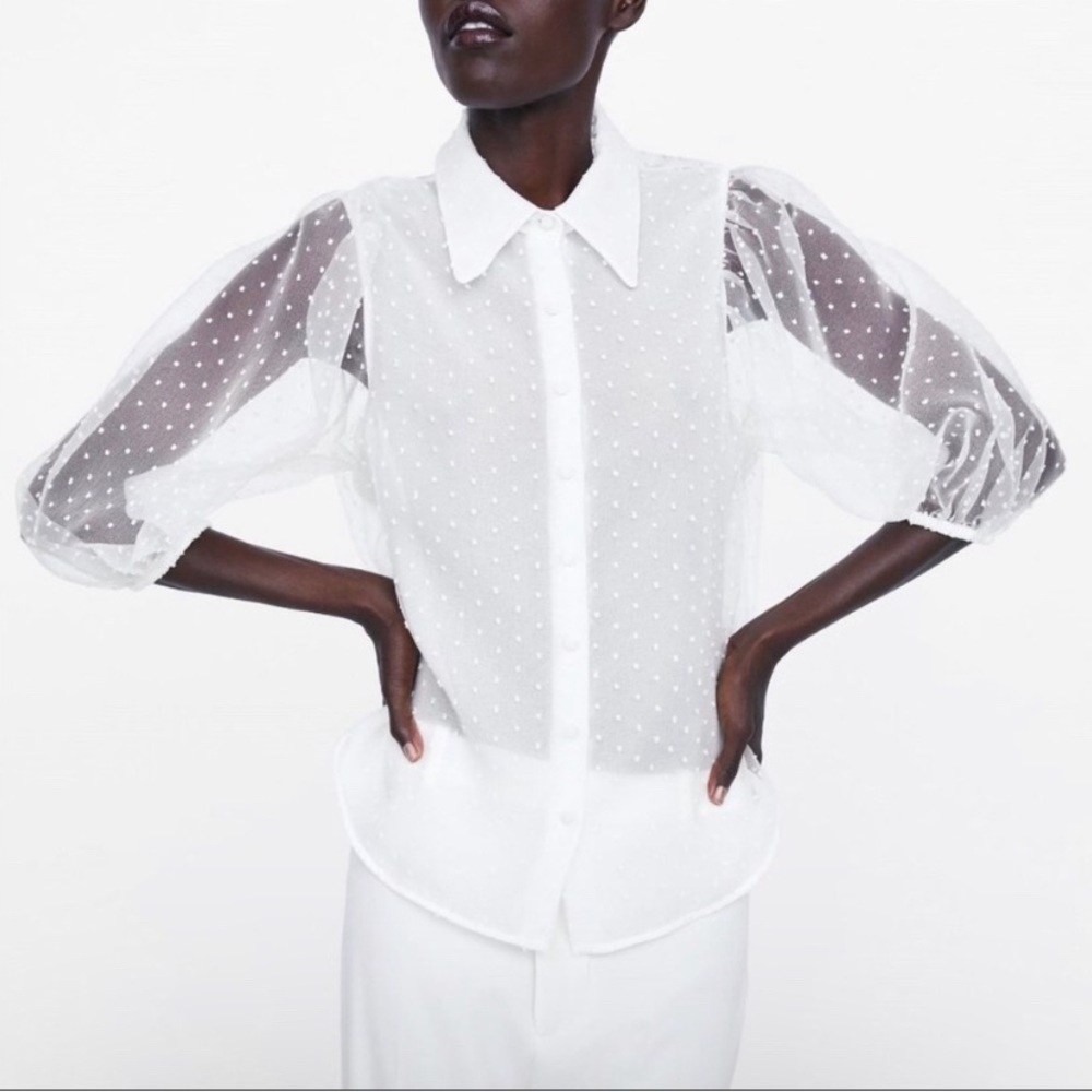 Like New Zara white dotted organza blouse with puff sleeve